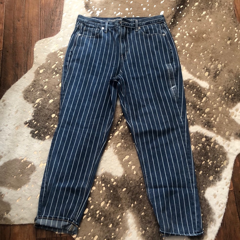 AE Pin Strip Mom Jean